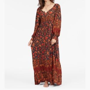 Billabong Maxi long sleeved dress; great condition; worn once